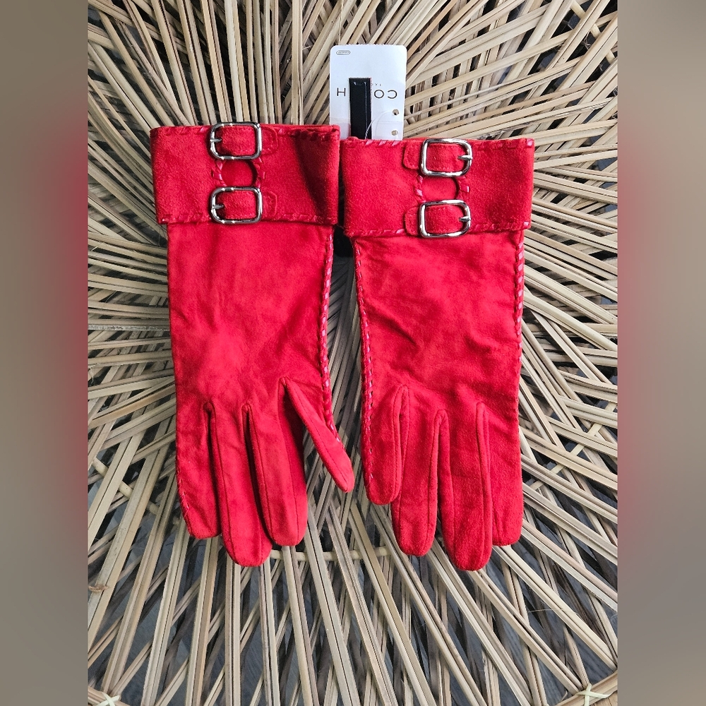 NWT Coach Red Suede Womens Buckle Gloves Size 7- 100% Silk Lining